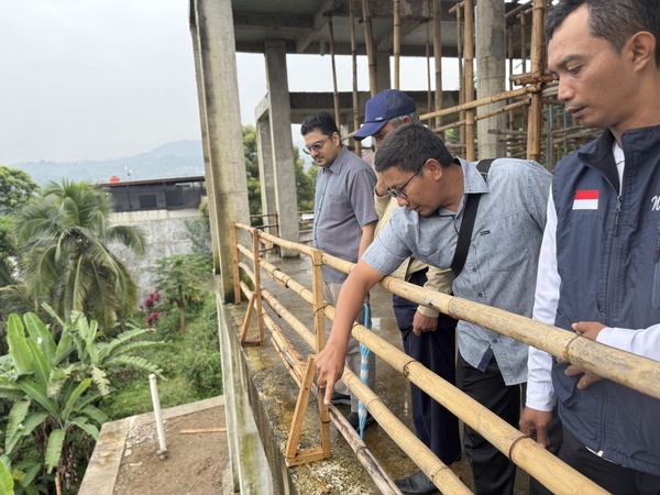 Peninjauan struktur lantai atas bangunan pesantren