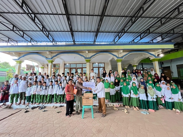 Al Qur'an Hadir di Pedalaman Kalimantan Barat