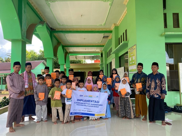 Al Qur'an Hadir di Pedalaman Kalimantan Barat